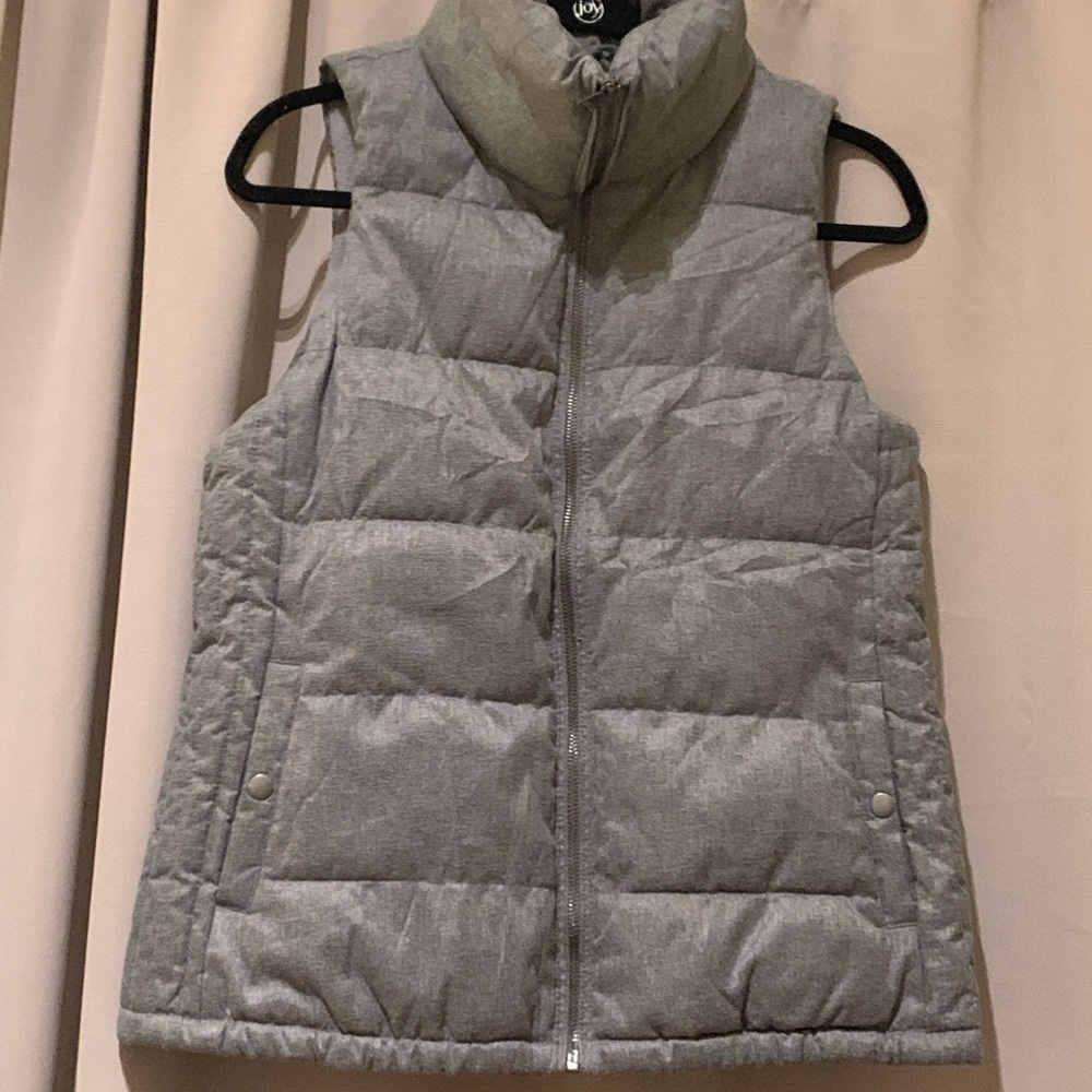 Old Navy Women's Heather Gray Puffer Vest
